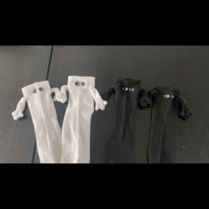 【COD&Local】Couple Novelty Socks Cartoon Magnetic Holding Hands Socks Cute Elastic Walking Socks for Women Men Clothing Accessory