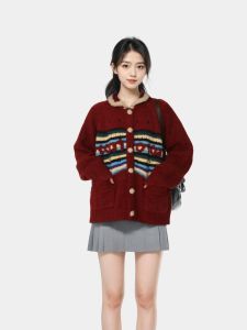 เสื้อสเวตเตอร์คาร์ดิแกนคอปกสีแดงลายทางสำหรับผู้หญิง ฤดูใบไม้ร่วง/ฤดูหนาว เสื้อคลุมกันหนาวแบบหลวมๆ นุ่มๆ ดีไซน์หวานๆ สำหรับผู้หญิง