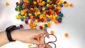 Bộ Đồ Chơi Xỏ Hạt Nhiều Màu Sắc Dành Cho Trẻ Mẫu Giáo Trò Chơi Trí Tuệ Giúp Trẻ Nhận Biết Màu Sắc Chữ Số Nhanh Chóng