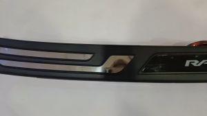 Side Scuff Plate Black / Sill Plate Belakang Pinjakan Kaki Mobil Raize Rocky + Reflektor Hitam