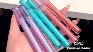 OUOII Firefly Illusion Shining Liquid Eyeshadow