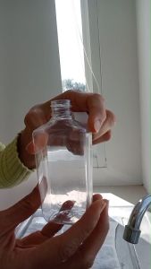 ขวด PE 100 ml ราคาต่อโหล (12 ใบ) ราคารวมฝา เกรดบรรจุอาหาร ชนิดหนาพิเศษ ผลิตจากเม็ดพลาสติก เกรดคุณภาพ ฝาดีด ปิดแน่นสนิทไม่รั่วซึม