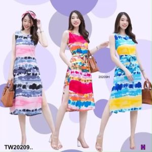 B20209 Set 3 ชิ้น มัดย้อม เสื้อแขนกุดลายมัดย้อม + กางเกงขาสั้น กับโบว์แยกชิ้น Set of 3 pieceshirt with tie-dye pattern + shorts with a separate bow.