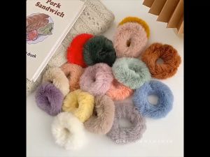 MallMainan-C877 Ikat Rambut Bulu Pompom Polos Elastis Korean Style / Scrunchie Ponytail Ikat Rambut