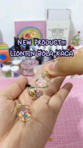 Gantungan Liontin Bola Kaca Transparan SATUAN Bening Bahan Hiasan Gelang Bros Kalung Anting DIY Kerajinan Kait Keychain Bandul Kunci Isi Isian Bintang Lucu Unik Bulat Aksesoris Charm Warna Warni Cantik Manik Hias Ronce Meronce Mote Shopping Arena Malang