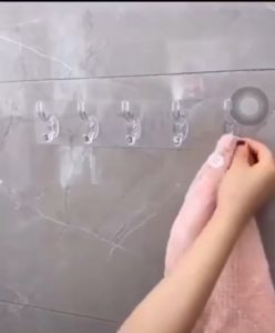 Thanh Treo Đồ Đa Năng Dán Tường 6 Móc Móc Treo Quần Áo Đồ Dùng Nhà Tắm Nhà Bếp Tiện Dụng Siêu Chắc Chắn