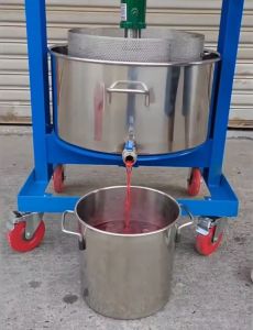 Commercial 39L Juice Press