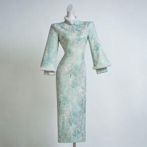 Newest Style Chinese Aesthetic Slim Fitted Winter Dress