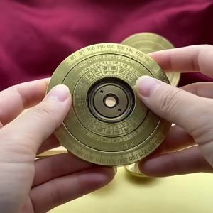 Brass Multi-Circle Rotating Solid Feng Shui Compass Decoration Taiji Zhouyi Gossip Hand Pieces Decompression Antique Turntable