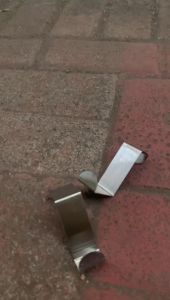 Gantungan Pintu Laci Sekat Stainless Steel 2 pcs Anti Karat Murah PROMO!!!