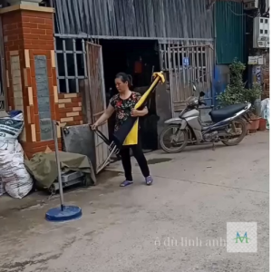 Ô Dù chính tâm TRÒNchất liệu vải dù Polyesterkhung bằng sắtche nắng che mưa ngoài trời.