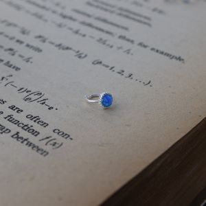 New 2025 925 Sterling Silver Small Ear Bone Studs Womens Unique Design High-End Sensation Ear Cuffs Allergy-Free Ear Hole Jewelry