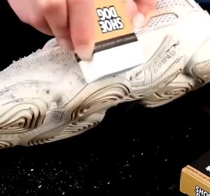 Shoe dog sneaker club ยางลบขจัดคราบดํารองเท้า