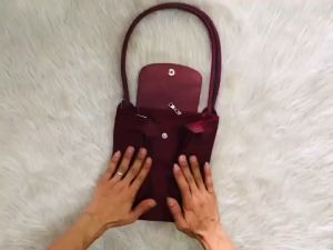 กระเป๋าหูยาวสงานผ้าอย่างดี รุ่นพับเก็บได้ กันน้ำ1621.ขนาด14*9*7นิ้ว