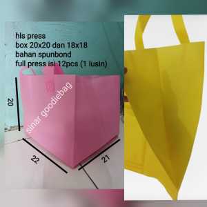 tas hls press box 20x20 isi 12pcs tas spunbond tas goodiebag tas hajatan tas box nasi tas besek tas