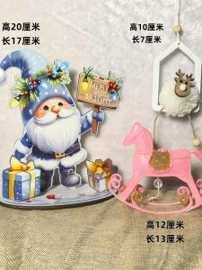 ม้าไม้สีชมพูตกแต่งต้นคริสต์มาสเครื่องประดับของขวัญสร้างสรรค์ฉากการตั้งค่าPropsตกแต่งเทศกาลDIY