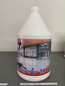 น้ำยา เคลือบเงา พื้น วีที ฮาร์ด 22 ซึ่งเป็นน้ำยาที่มีความเงางาม และสามารถสร้างความพื้นสวย ให้คงทน ขนาด 3.8 ลิตร