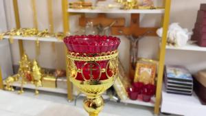 Đèn Dầu Tôn Giáo Chính Thống Phương Đông Với Thiết Kế Chữ Thập Hợp Kim Kẽm Cốc Thủy Tinh Giá Đỡ Bấc Dùng Cho Thờ Cúng Tại Nhà Đèn Chùm Kim Loại.