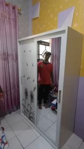 Lemari Baju Besi LB-320 - Lemari Baju Sliding - Lemari SLiding Baju - Lemari Baju - Lemari Baju anti karat - Lemari Baju