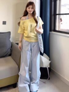 เสื้อยืดคอกลมแขนสั้นทรงหลวมสไตล์อเมริกันย้อนยุค สีเหลือง แฟชั่นฤดูร้อนสำหรับผู้หญิง ทรงหลวม สวมใส่สบาย