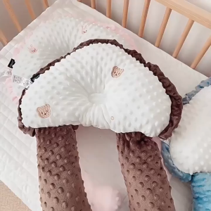 Gối chữ U cho trẻ sơ sinh thêu / in hình dễ thương chống méo đầu giật mình chất liệu nhung bi mềm