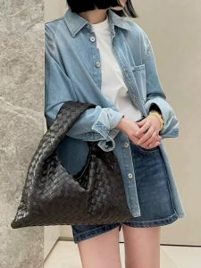 Versatile Large Capacity Shoulder Basket Weave Handbag Elegant Atmosphere Spring Summer New Style Poetic Sails Ladies Bag
