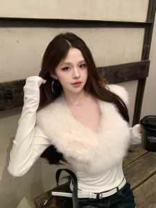 GUZILIAN | Slim Fit Long Sleeve T-Shirt Womens Korean Style V-neck Pure Color Slimming Waist Design Fur Collar Trendy Base Top