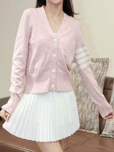 Sweet V-neck Buttoned Long Sleeve Knitted Cardigan Womens Top New Fabric Style Casual Comfortable Loose Fit Knitwear