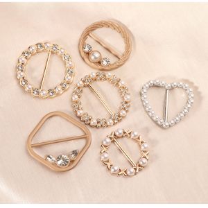 หัวเข็มขัดตกแต่งรูปหัวใจ หัวเข็มขัดเพชรโลหะผสม หัวเข็มขัดประดับมุก