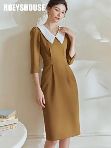 Đầm suông xếp eo cổ sơ mi trắng phối ren tay lửng