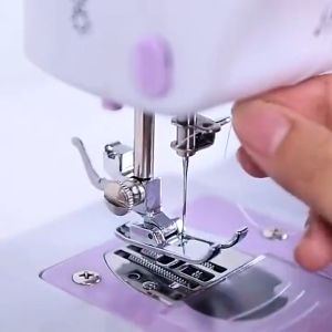 Portable Sewing Machine Mini Electric Household Heavy Duty 12 Stitches Sewing Machine Replaceable Presser Foot Multifunction Electric Machine With Pedal For Beginners