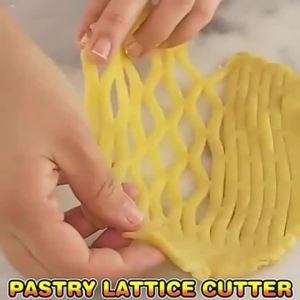 【NN74】Pastry Lattice Roller Cutter Pie Pastry Dough Fondant Pizza Cakes Cutter Roller Home Kitchen Baking Tools[J]【W4】