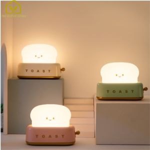 Đèn Ngủ Để Bàn Hình Máy Nướng Bánh Mì Có Cổng Sạc USB Hẹn Giờ Nhiều Chế Độ Sáng | Đèn Led Trang Trí Decor Phòng Ngủ