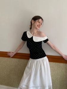 Contrast Color One-Shoulder Polka Dot Slim Fit Short Sleeve T-Shirt