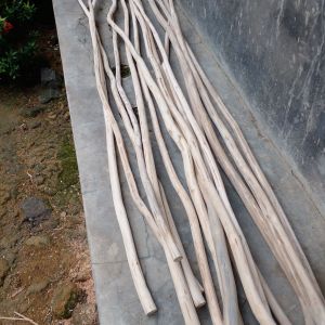 ranting kayu jati untuk dekorasi kafe kerjinan hiasan kayu