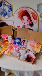 [Hàng sẵn HCM] Set quà tặng bạn gái quốc tế thiếu nhi sinh nhật gấu bông phụ kiện tóc xinh xắn tặng kèm thiệp