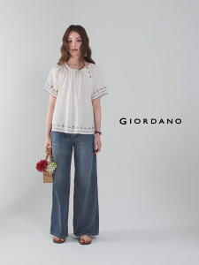 GIORDANO ผู้หญิง เสื้อเบลาส์ คอกลม จีบ แต่งขอบปัก เสื้อเบลาส์ แถบเฉียง แขนเรกแลน แฟชั่นลำลอง เสื้อเบลาส์ 18345814