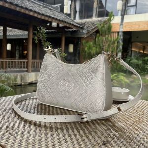 Elegant Guangxi Ethnic Embroidery Saddle Bag Underarm Single Shoulder Commuter Gift Mobile Phone Bag Fashionable Trendy