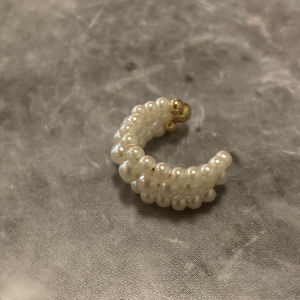 ต่างหูไข่มุกหลายชั้นสไตล์วินเทจสำหรับผู้หญิง ไม่ต้องเจาะ กึ่งต่างหูแบบอเนกประสงค์ ดีไซน์เก๋ไก๋ แฟชั่นสุดไฮเอนด์