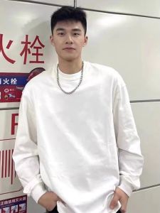 เสื้อยืดคอกลมแขนยาวทรงหลวมสไตล์คลาสสิกไซส์ใหญ่สำหรับผู้ชายและผู้หญิง ฤดูใบไม้ผลิและฤดูใบไม้ร่วง เสื้อชั้นใน