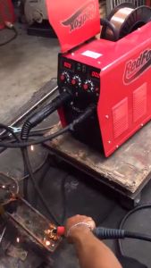 REDBO Kawat Las CO2 MIG Flux Core Wire 0.8MM 1.0MM 1KG E71T-11 Kawat Las Tanpa Gas CO2 MIG MIGI 1KG 0.8 MM 1 MM E71T-11 ORIGINAL REDBO - 1 KG 1 MM