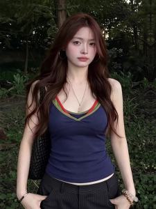 DVDK | Slimming Color Block V-Neck Tank Top