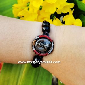 กำไลหินมงคล พร้อม พระราหู ผ่านพิธีปลูกเสก เลี่ยมกรอบกันน้ำแกะลายเลเซอร์เคลือบเรซิ่น จ.ลพบูรี