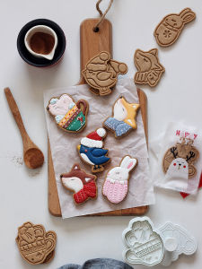 AMAGOUR Original Christmas Cartoon Arrogant Animal Bird Rabbit Fox Mouse Spring Press Biscuit Mold ชุดตัดเค้กแบบยืดหยุ่น อบปานกลาง สำหรับทุกเพศทุกวัย
