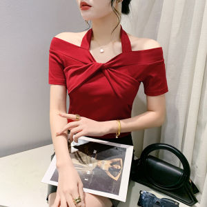 YIMEI เสื้อห้อยคอแฟชั่นทรงสลิมฟิตสำหรับดีไซน์ใหม่ฤดูร้อน 2024 ใหม่ ผู้หญิง เปิดไหล่ แขนสั้น เสื้อยืด เชิ้ตตัว เล็กสีแดง