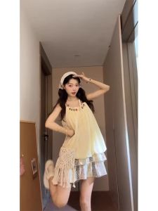 ชุดเดรสคอฮอลเตอร์สไตล์ฝรั่งเศส ฤดูร้อน 2025 ใหม่ กระโปรงทรงเอ แขนกุด กระโปรงสั้น ลายดอกไม้ กระโปรงทรงดอกไม้ขนาดเล็ก