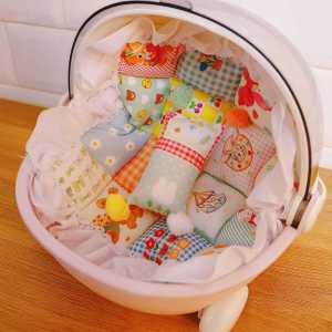 Portable Cotton Doll Bed Miniature Furniture Labubu Doll Cradle Carriage Dustproof Dollhouse Props Unbranded Collectibles