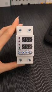 ถุงอุปกรณ์ป้องกันไฟตก 1-63A 220v AC ปรับตั้งค่าแรงดันสูงตำแหน่งประกอบที่เรียก ค่ากระแส หน่วงเวลา เองได้ และ voltage