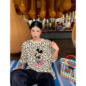 เสื้อยืดแขนสั้นลายเสือดาวหลวมๆ ดีไซน์เก๋ไก๋สำหรับผู้หญิง คอลเลกชันฤดูใบไม้ผลิ 2025 ผ้าฝ้ายแท้ คอกลม ปกติ