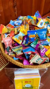 105 ชิ้นกระดาษพับเหรียญโปรยทาน ลายทาสแมว ซองจิ๋ว - ติดกาวเอง สติ๊กเกอร์กาว 1 ชุด